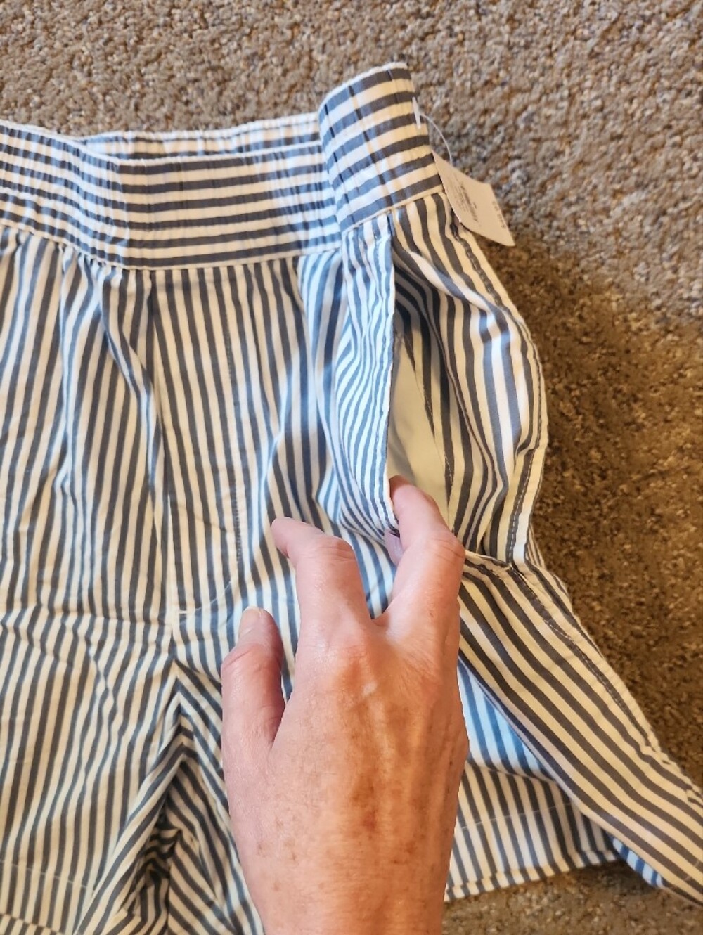 GAP Blue and White Striped Women's Shorts - Picture 4 of 8